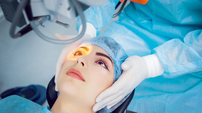 Understanding Cornea Problems and Modern Treatment Options in Delhi